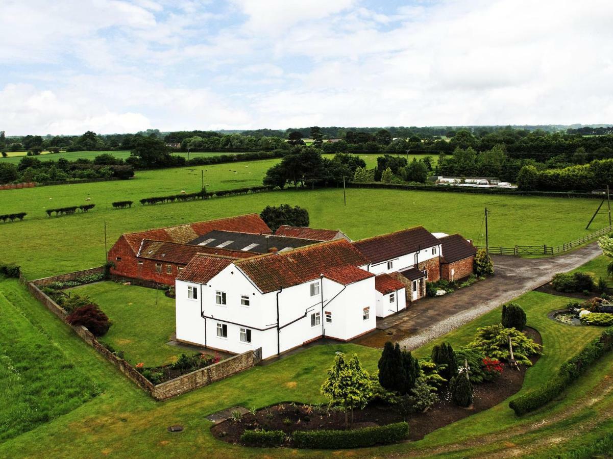 Deighton Lodge York Extérieur photo